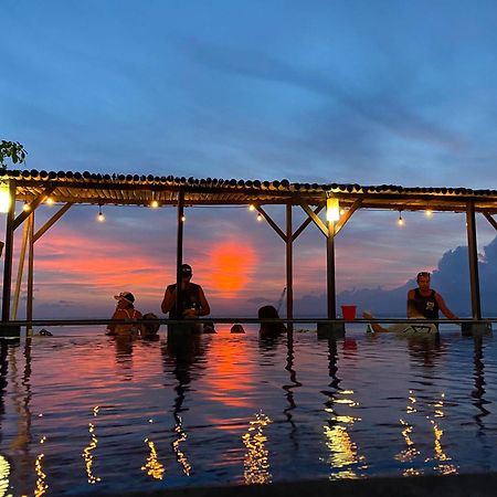 Linda Beach Hotel 누사 렘봉안 외부 사진