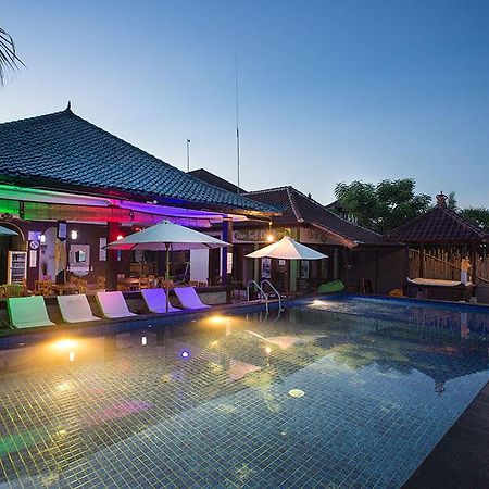 Linda Beach Hotel 누사 렘봉안 외부 사진
