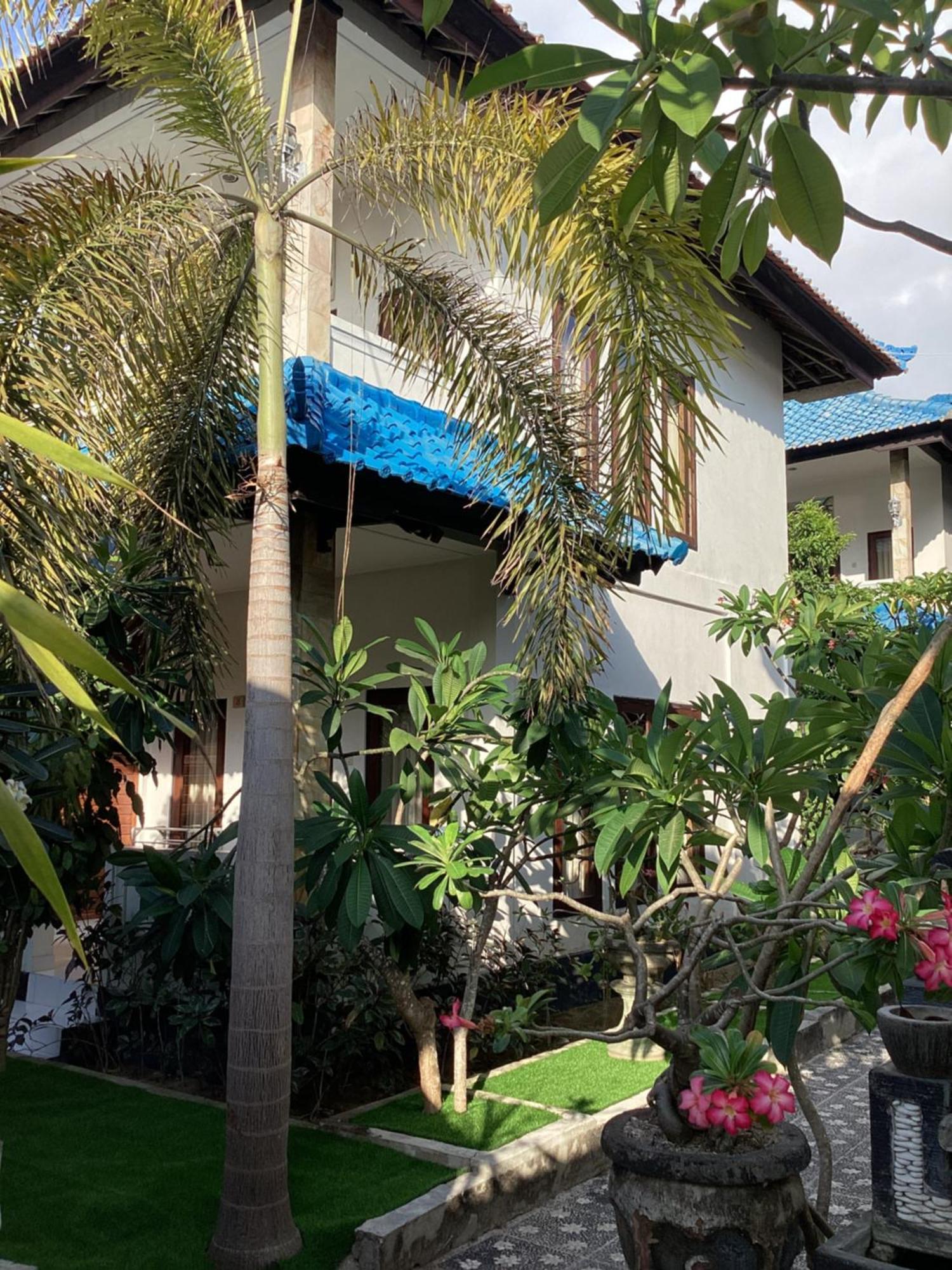 Linda Beach Hotel 누사 렘봉안 외부 사진