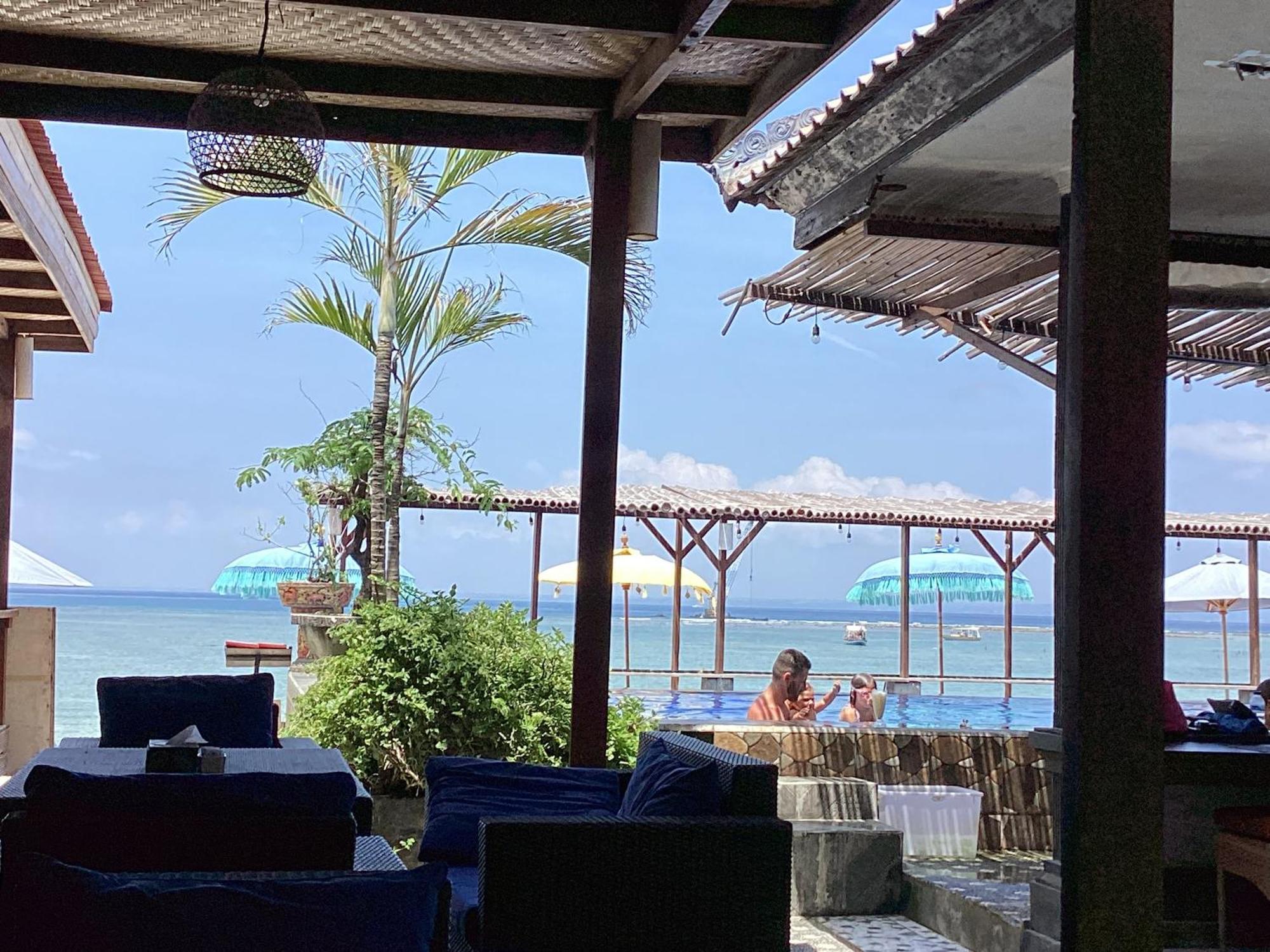 Linda Beach Hotel 누사 렘봉안 외부 사진