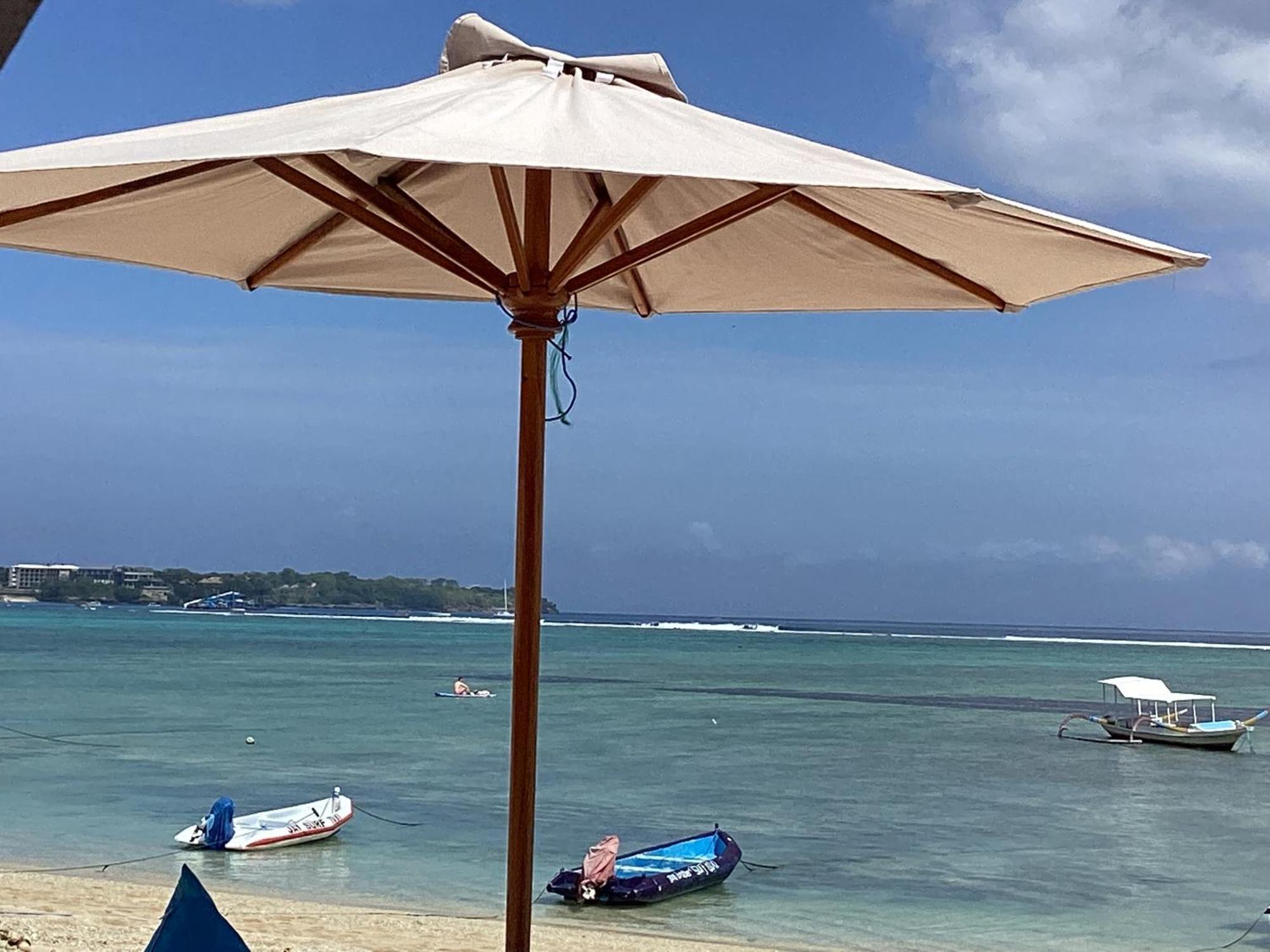 Linda Beach Hotel 누사 렘봉안 외부 사진